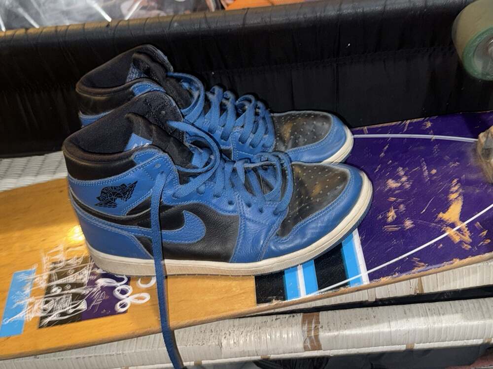 Air Jordan 1 Retro High OG 'Dark Marina Blue'